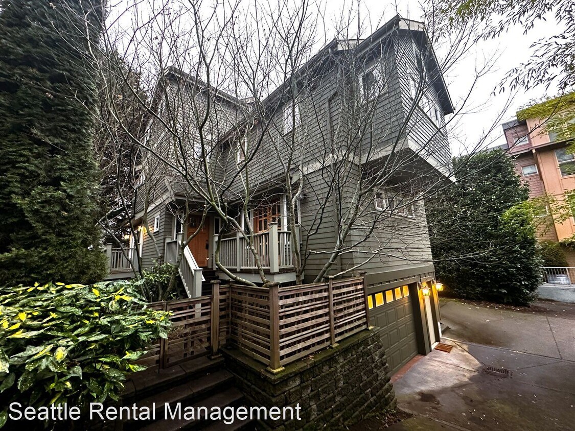 3 br, 3.5 bath House 3923 Interlake Ave N House Rental in Seattle