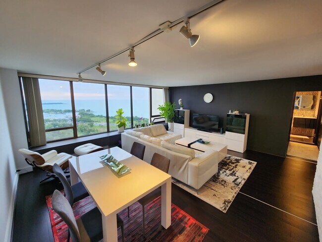 Foto del edificio - 2800 N Lake Shore Dr