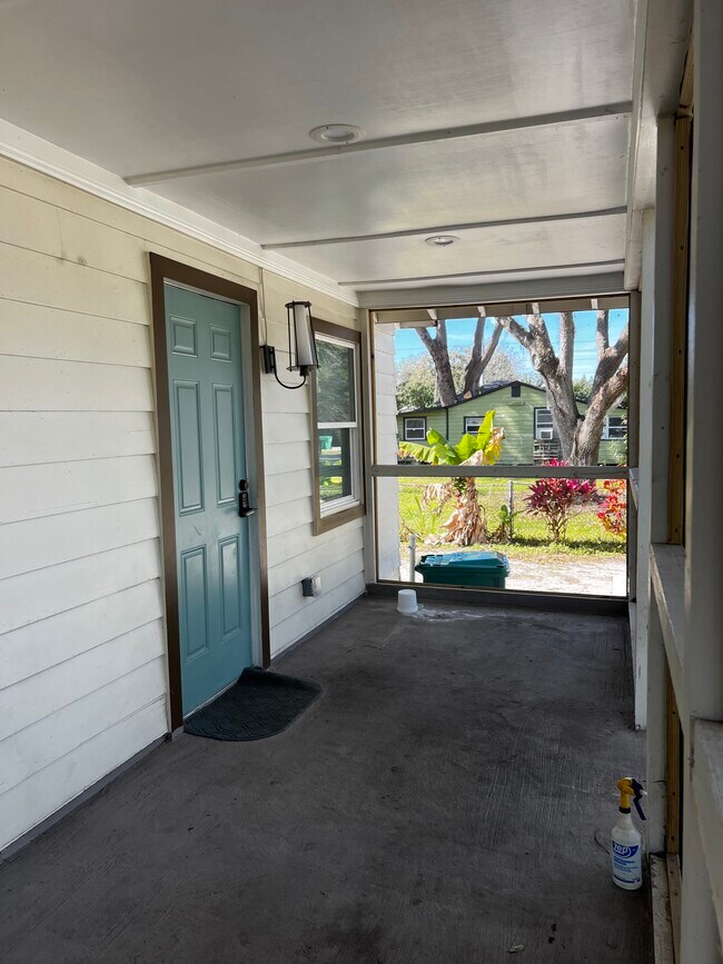 Foto del edificio - 224 W Cypress St