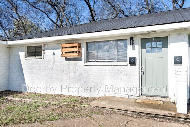 Building Photo - 45 Scruggs St