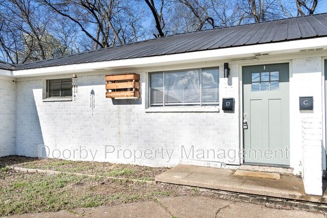 Building Photo - 45 Scruggs St