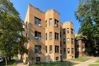 Building Photo - 6509 N Hoyne Ave