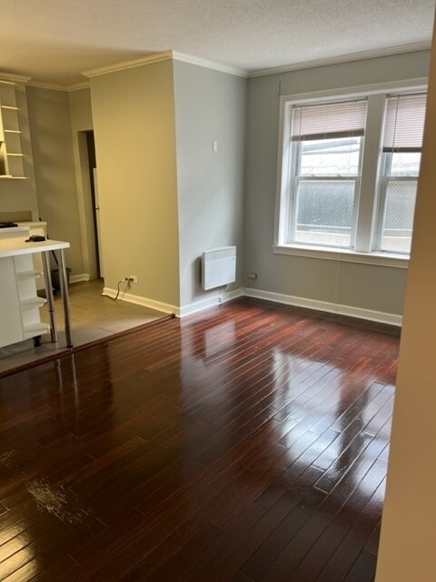 Foto del edificio - 844 W Ainslie St