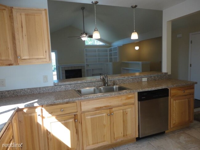 Foto del edificio - 3 br, 2.5 bath House - 1 Near 64th Ward Rd