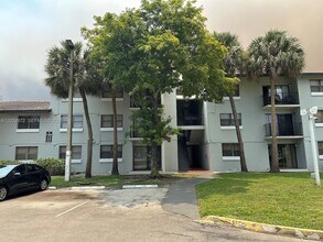 Building Photo - 7200 NW 179th St