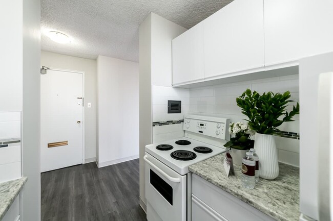 Building Photo - Garneau Towers Apartments
