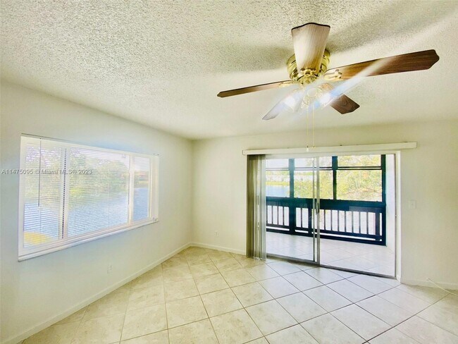 Foto del edificio - 633 N Keene Rd