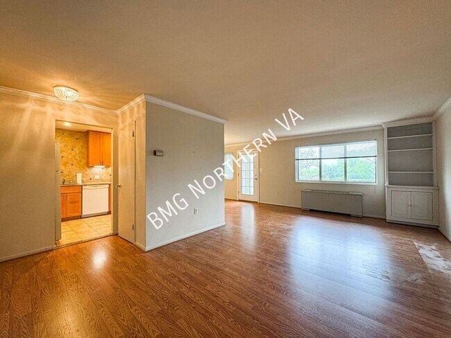 Foto del edificio - 200 N Maple Ave