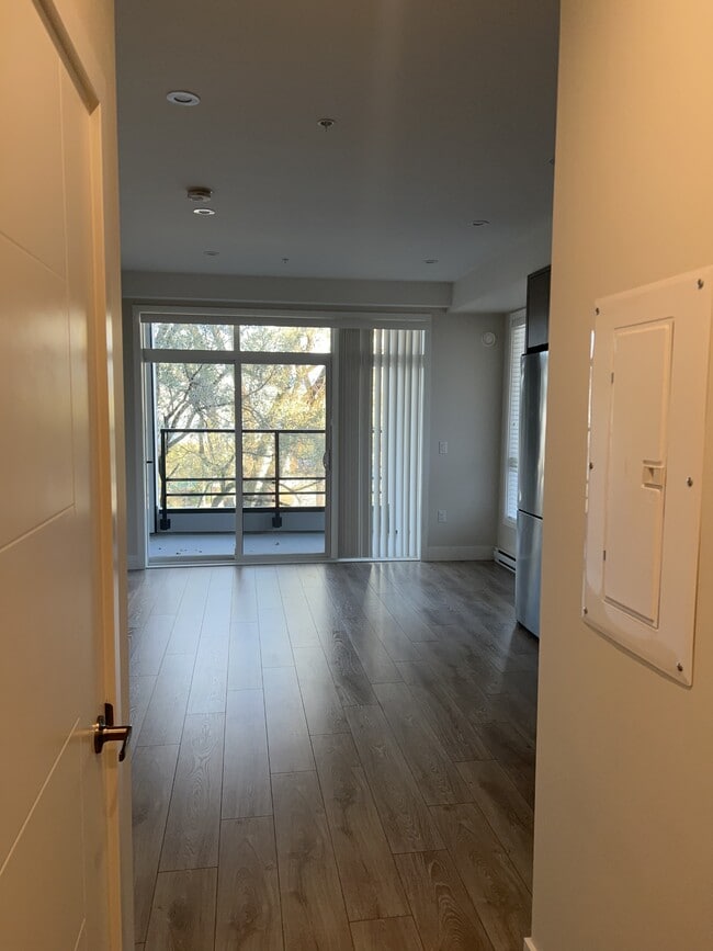 Building Photo - 45500-45500 Market Way