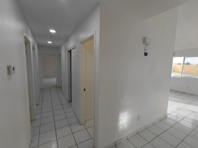 Foto del edificio - Spacious Home for Rent in Imperial!
