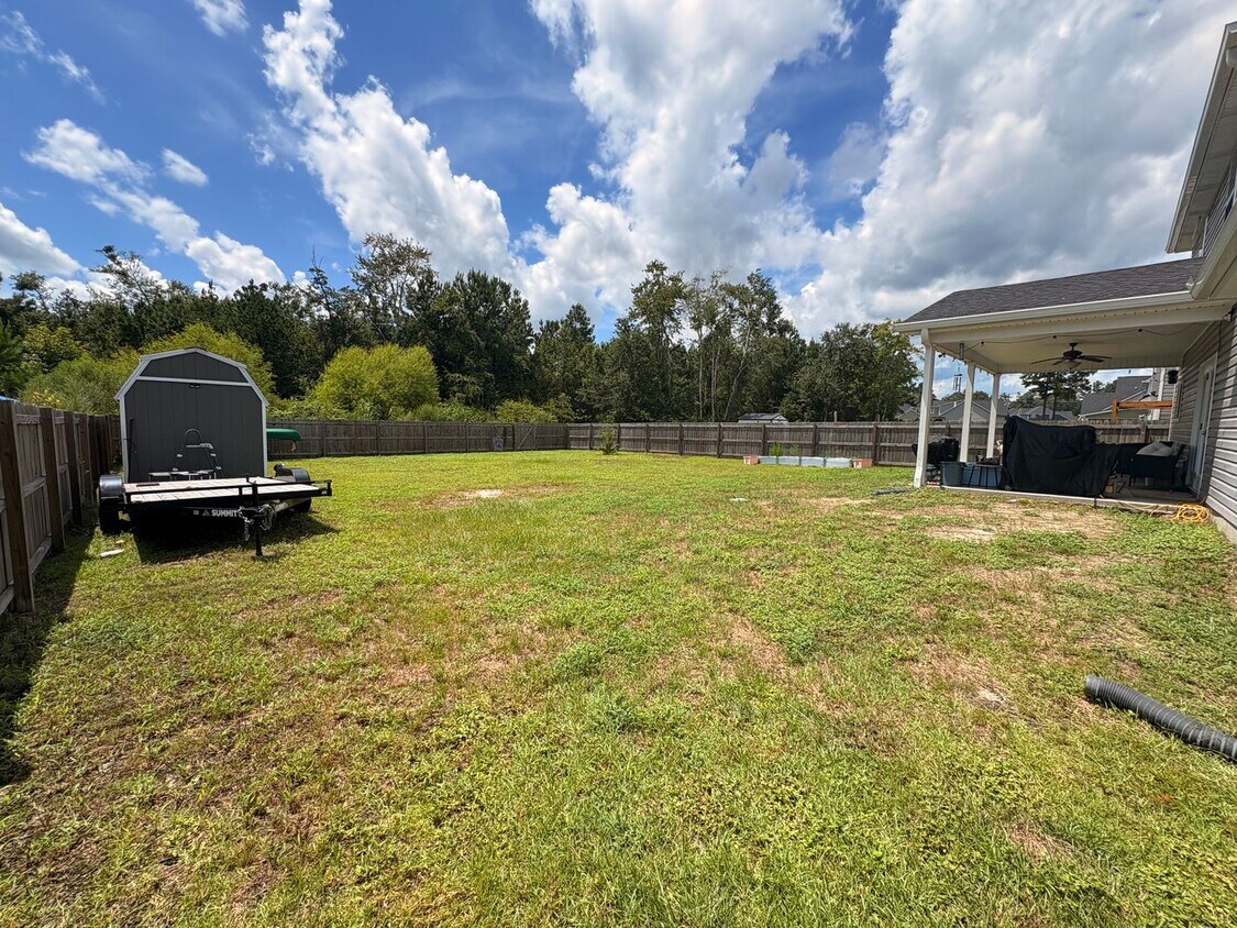 Building Photo - Gorgeous 4BR – Open Floor Plan, Luxury Bat...