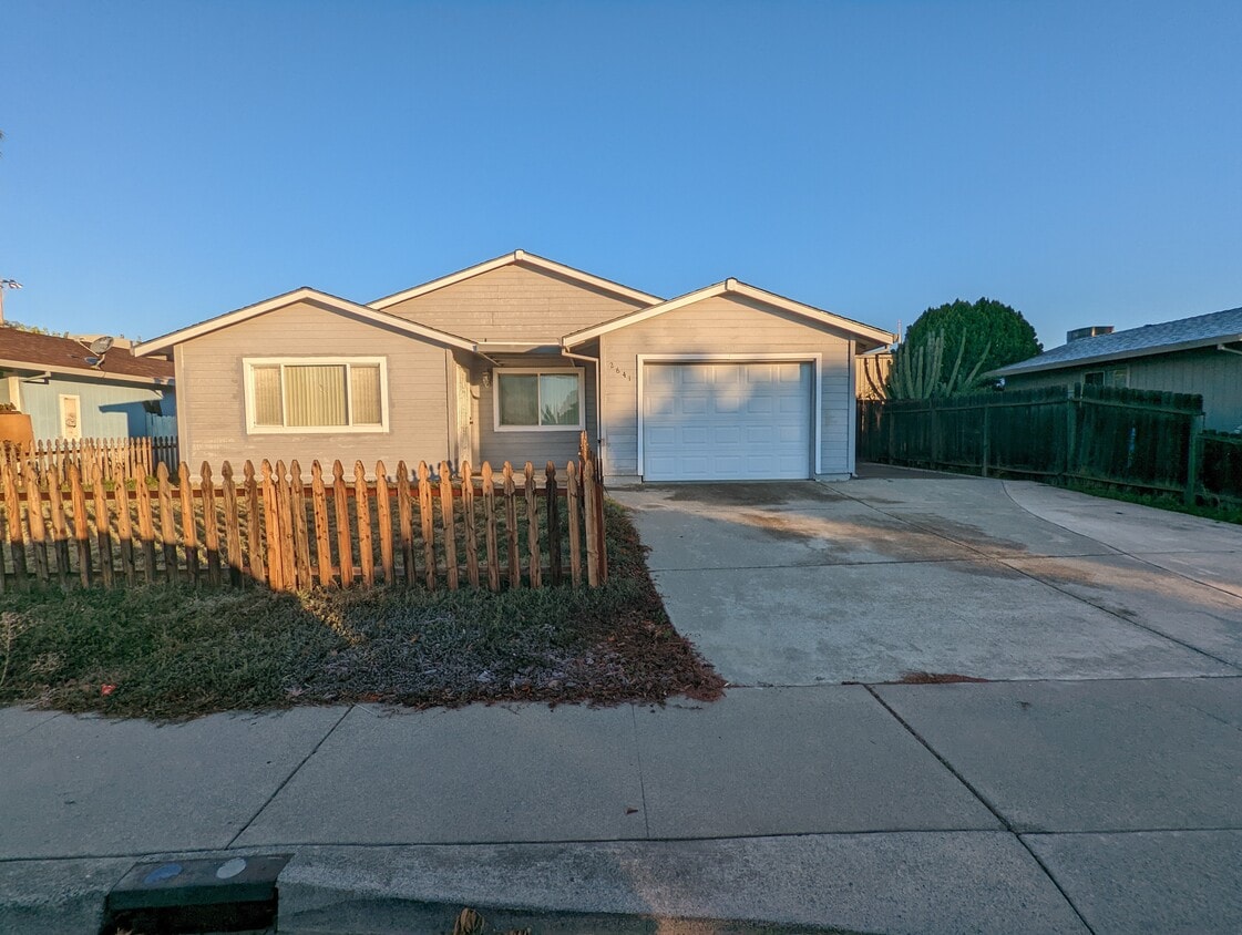 2641 Ramsdell Dr, Live Oak, CA 95953 House Rental in Live Oak, CA