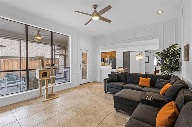 Building Photo - 11123 Manorview Cir