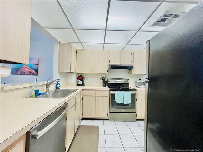 Foto del edificio - 10680 S Ocean Dr