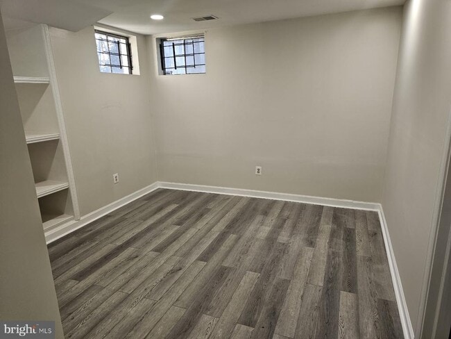 Building Photo - 7605 Quicksilver Ct