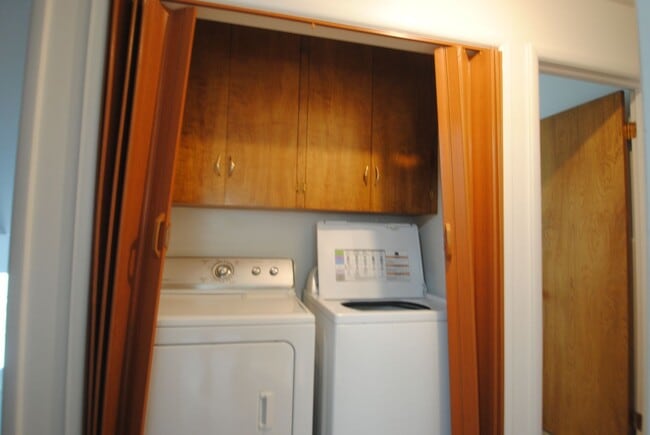 Foto del edificio - 810 N 600 E