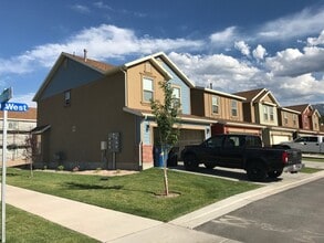 Building Photo - 685 S 260 W