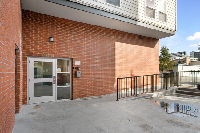 Intercom access - 2818 Grand Ave
