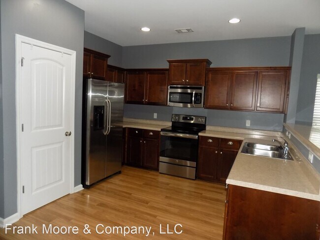 Building Photo - 3 br, 2.5 bath House - 140 Reese Way