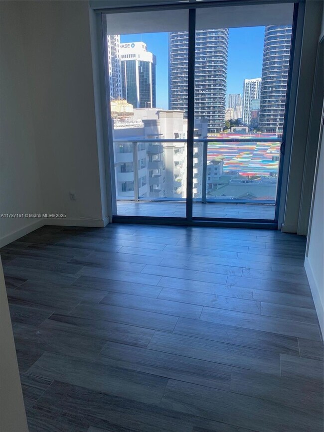Foto del edificio - 1100S S Miami Ave