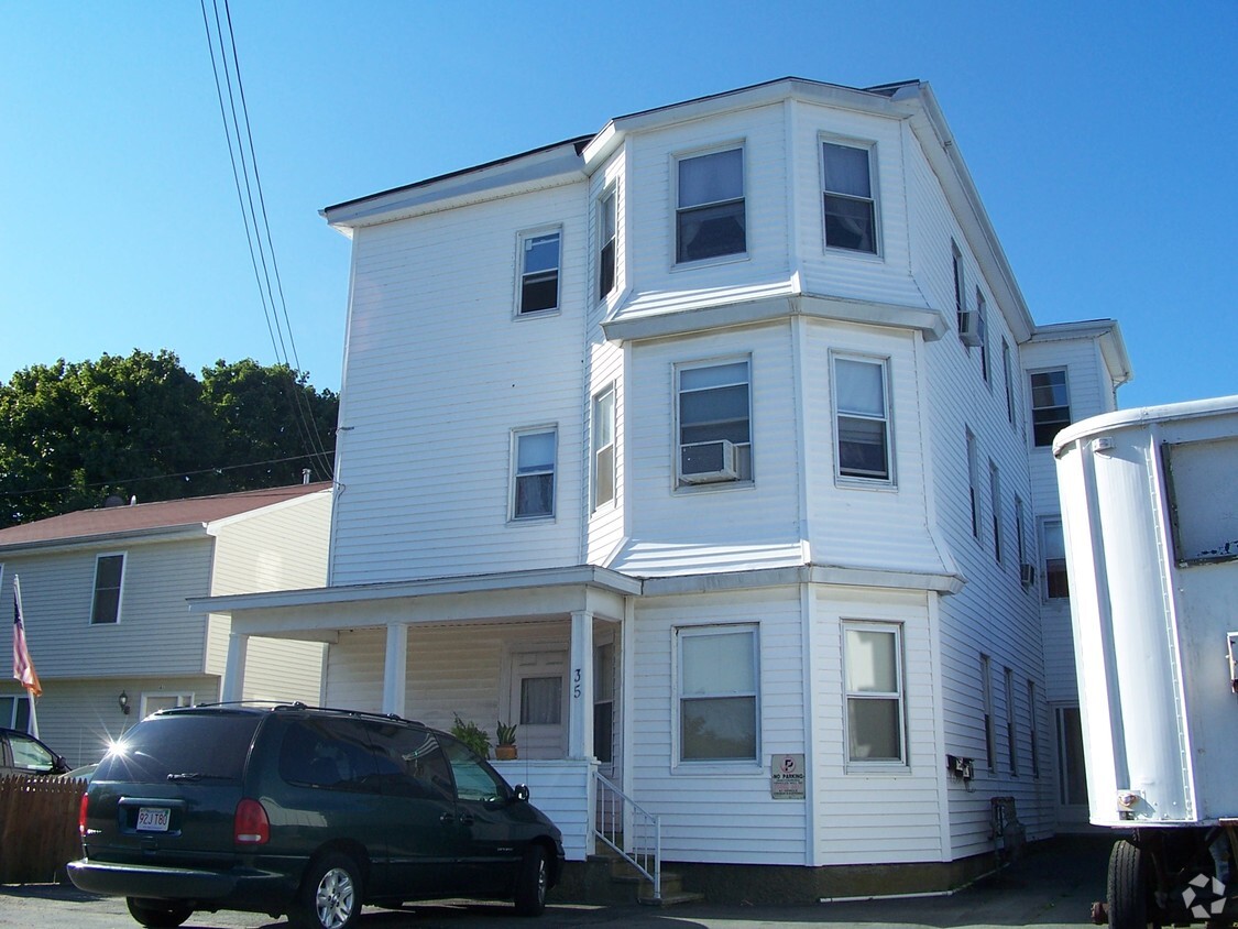 Building Photo - 35 Lawton St