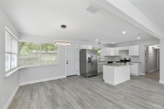 Building Photo - 1029 Kearny Dr