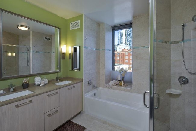 Foto del edificio - 344 W Hubbard St