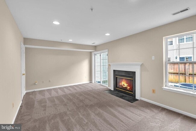Building Photo - 1809 Spanish Oak Ln