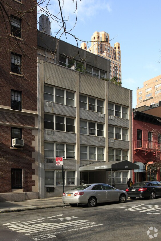Building Photo - 204-208 E 77th St