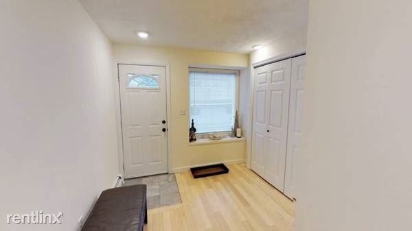 Foto del edificio - 2 br, 1 bath Apartment - 310 Lynn St Fl 1