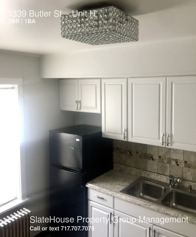 Building Photo - Cute 2 bedroom