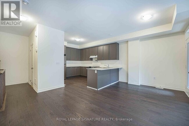 Building Photo - 6 Ginno Ln