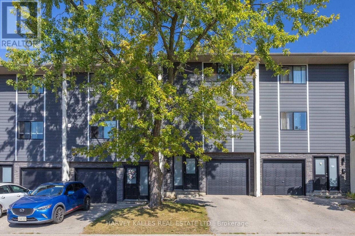 Primary Photo - 135 Chalmers St S