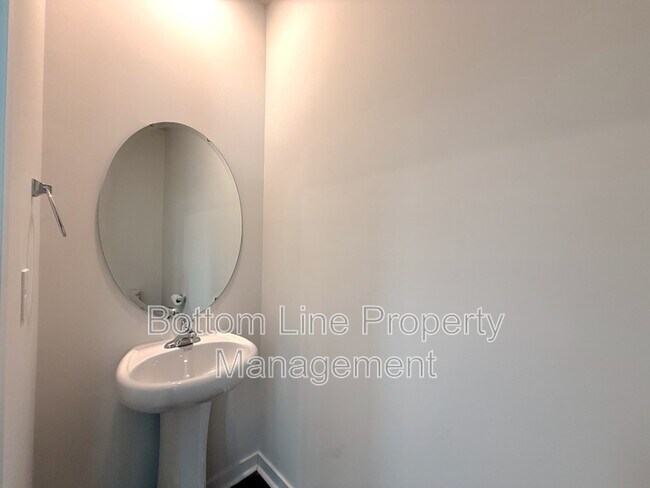 Foto del edificio - 14240 Wilson Mac Ln