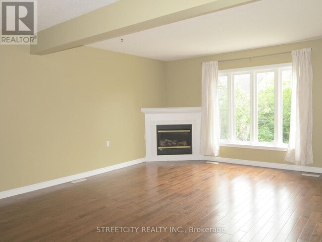 Photo du bâtiment - 1155 S Wenige Dr