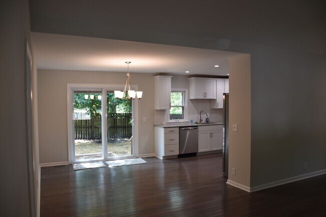 Foto del edificio - 553 Doral Country Dr