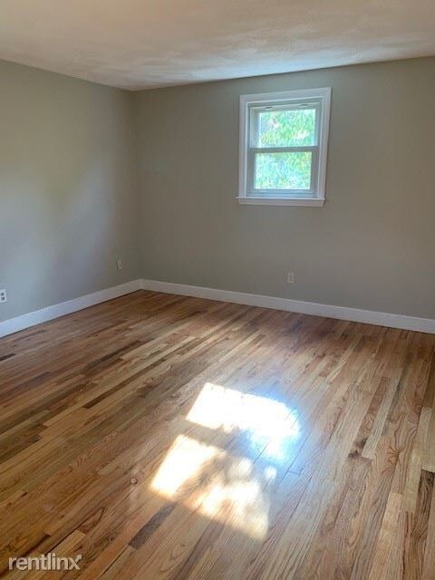 Building Photo - 36 Cedar Ave