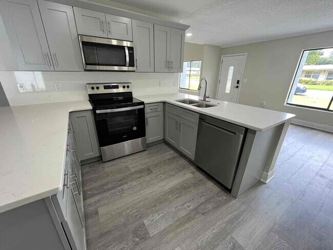 Photo - 2606 Sheffield Ave House