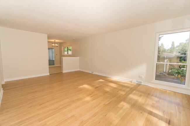 Foto del edificio - 1N555 Park Blvd