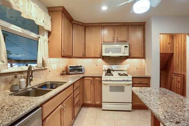 Foto del edificio - 113 E Woodland Dr