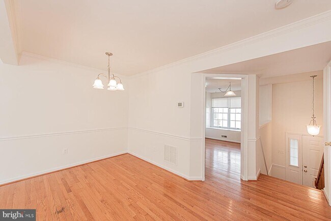 Foto del edificio - 3238 W Springs Dr