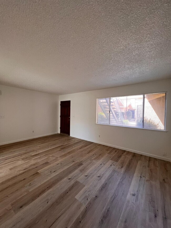 Foto del edificio - 4313 N Emerson Ave