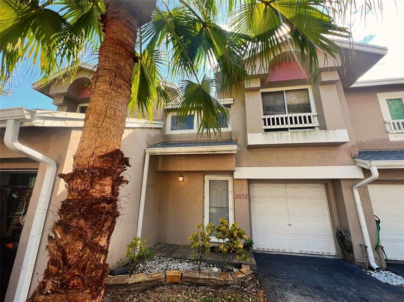 Primary Photo - 2032 Discovery Cir E