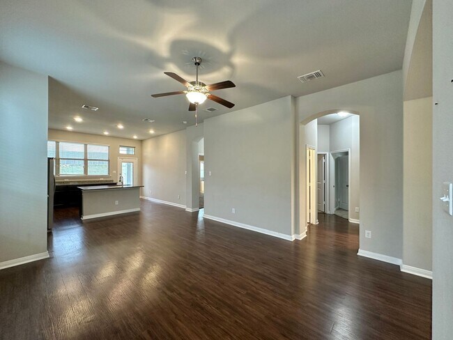 Foto del edificio - Viewable Now!  Small Dogs Accepted!