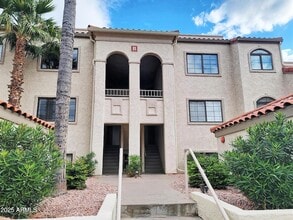 Building Photo - 10080 E Mountainview Lake Dr