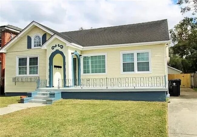 Building Photo - 5437 Vermillion Blvd