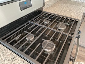 Building Photo - 899 N 1120 E