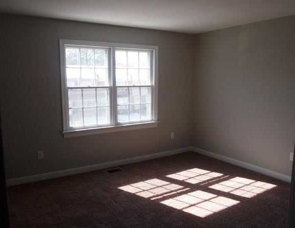 Building Photo - 2238 Kingsbrook Dr