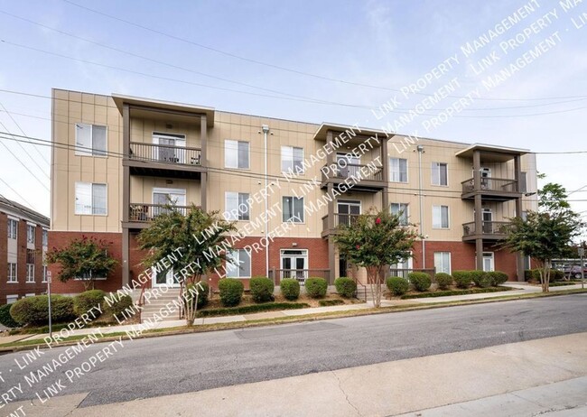 Building Photo - NOVEMBER FREE on this 2 Bedroom with 2 Bal...