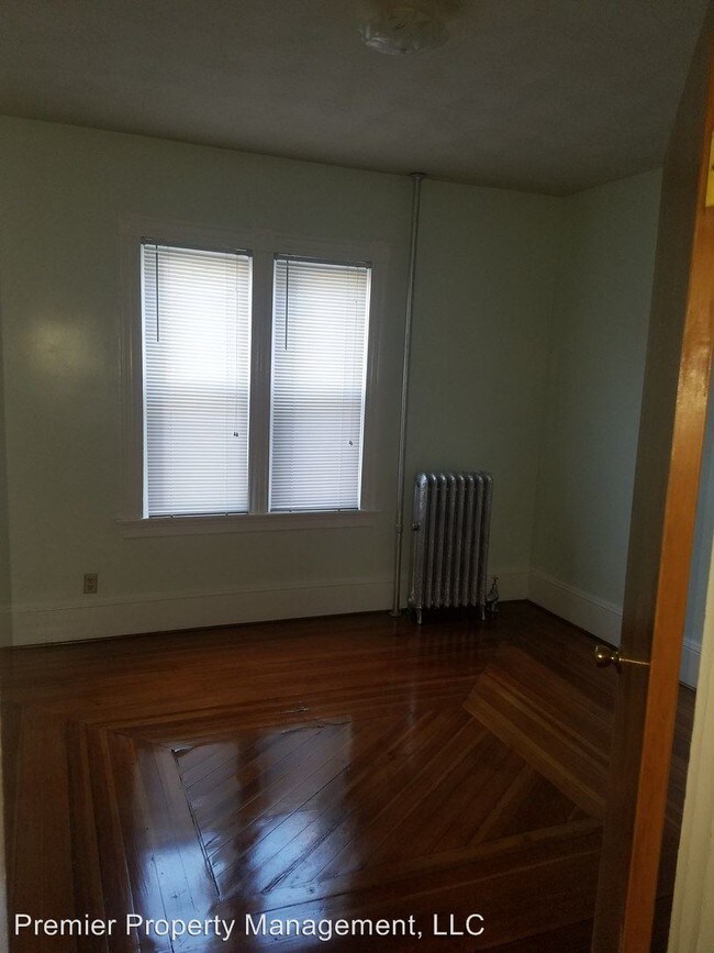 Foto del edificio - 23 Elmdale Ave